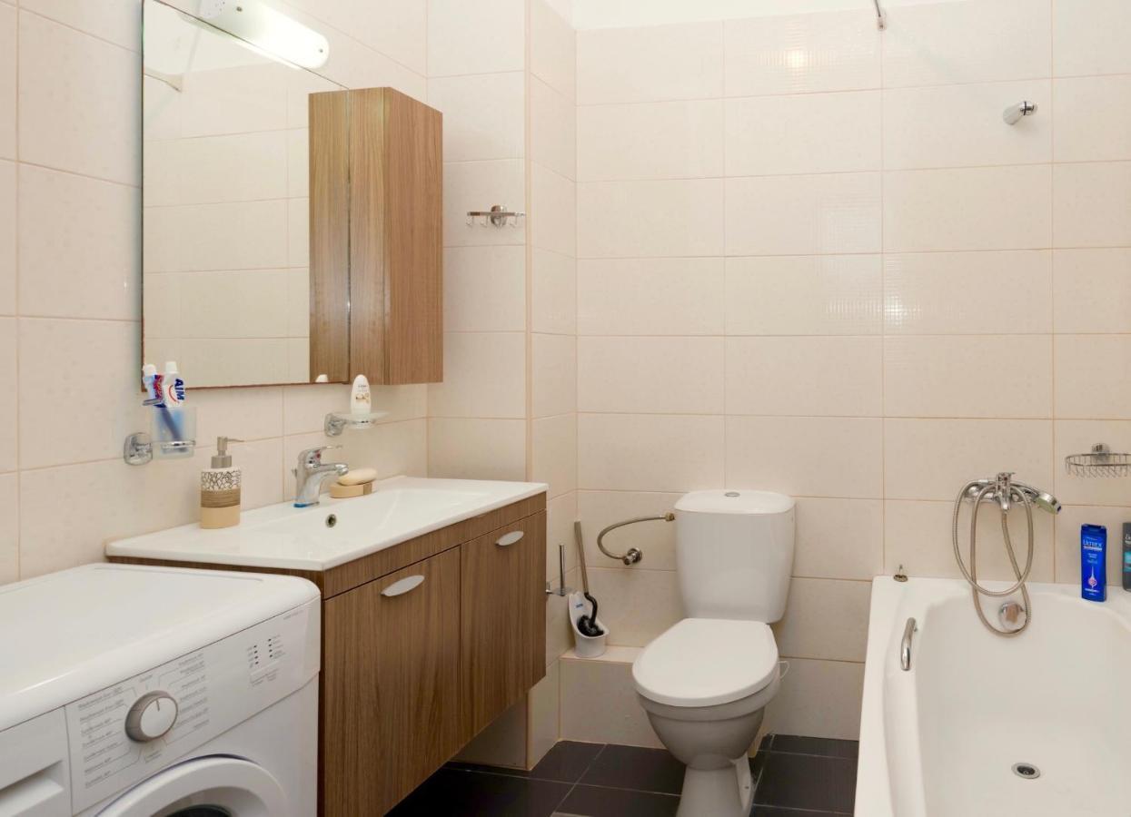 Fam Central Apt Heraklion  Bagian luar foto
