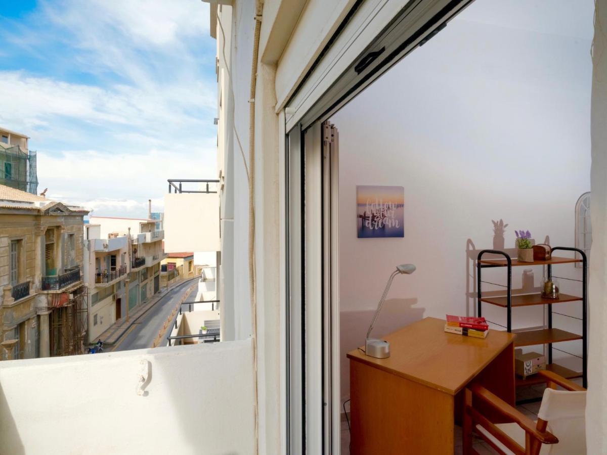 Fam Central Apt Heraklion  Bagian luar foto
